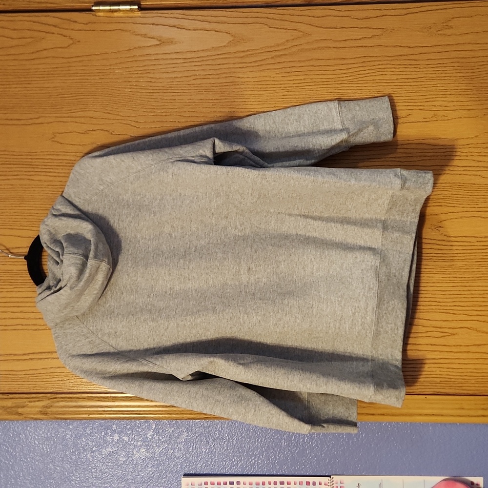 Sweatshirt - Picture 3 of 3